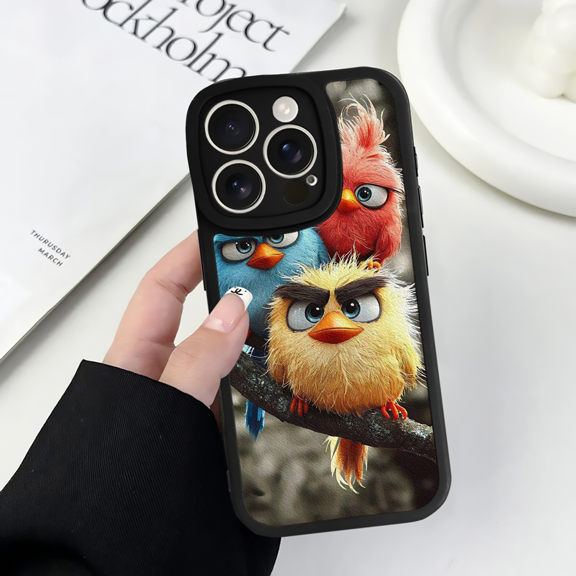 （画像用） Angry Birds アングリーバード 【iPhone 16シリーズ対応】シリコンスマホケース（レザー調） 材質：シリコン